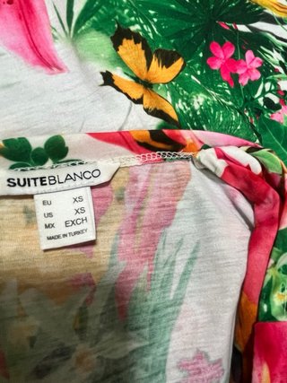 Vestido infantil estampado tropical