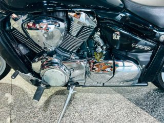 Suzuki Intruder M1800 Negra