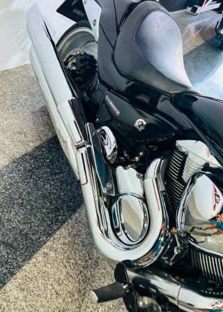 Suzuki Intruder M1800 Negra