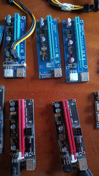 Lotto 8 Riser PCIe Mining Server
