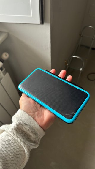 Nintendo 2DS XL Negra y Azul