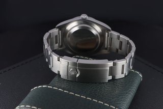 Rolex Explorer 214270 39mm Negro