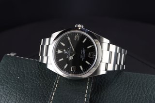 Rolex Explorer 214270 39mm Negro