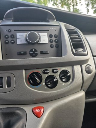 Opel Vivaro 2006 6 plazas