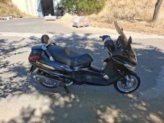 Piaggio Xevo 400 Negra