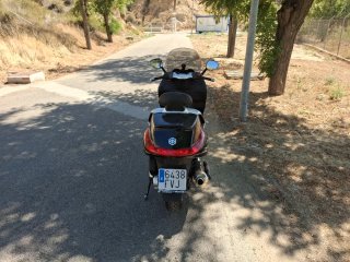 Piaggio Xevo 400 Negra