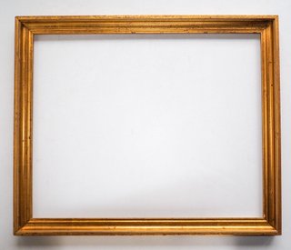 Marco de madera dorado antiguo