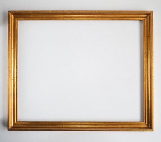 Marco de madera dorado antiguo