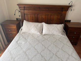 Dormitorio madera maciza