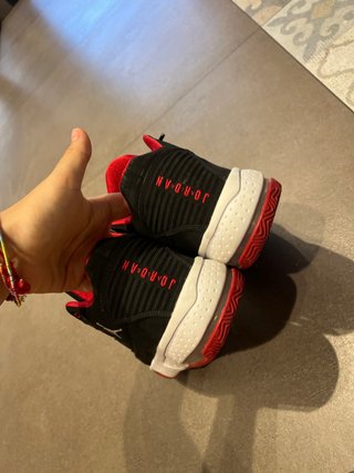 Jordan Max Aura Talla 36.5