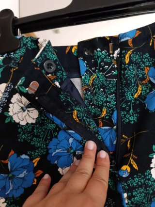 Pantalón corto Sfera estampado floral T.38