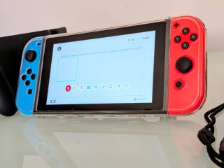 Nintendo Switch V2  + Funda Protectora Rígida
