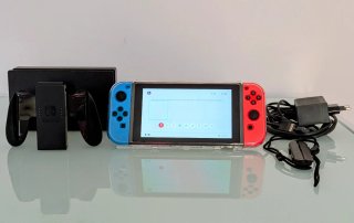 Nintendo Switch V2  + Funda Protectora Rígida