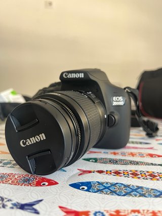 Canon EOS 2000D Kit + Accesorios