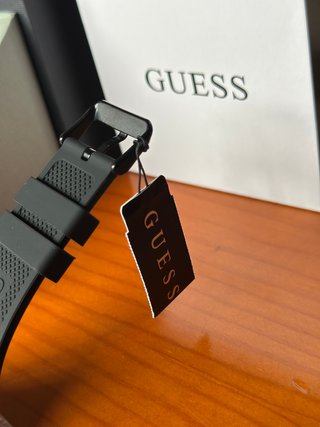 Reloj Guess Negro y Verde