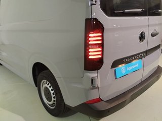 Volkswagen Transporter Furgón Batalla largaT7 2025