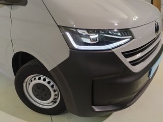 Volkswagen Transporter Furgón Batalla largaT7 2025