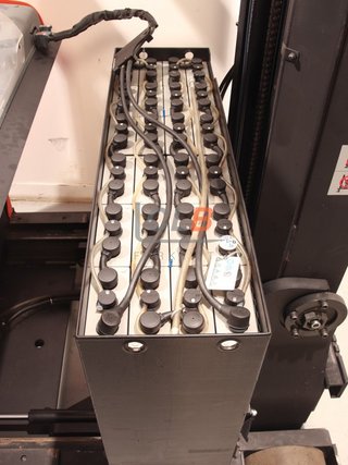 Ref. M-6688 Retráctil Toyota RRE 140B