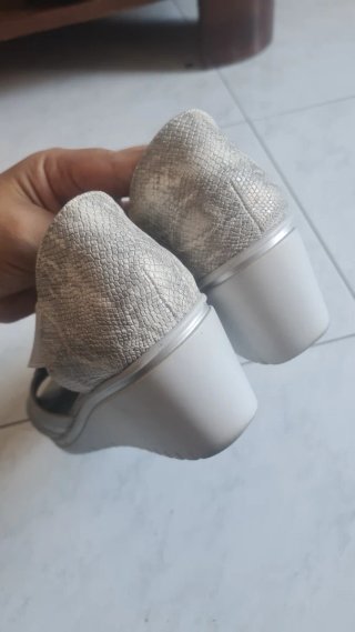 Sandalias Plataforma Beige/Plata Talla 38