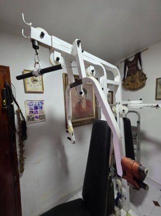 Máquina de gimnasio multifunción