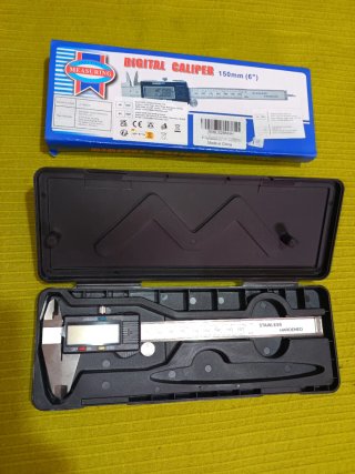Calibrador Digital 150mm (6) Acero Inoxidable