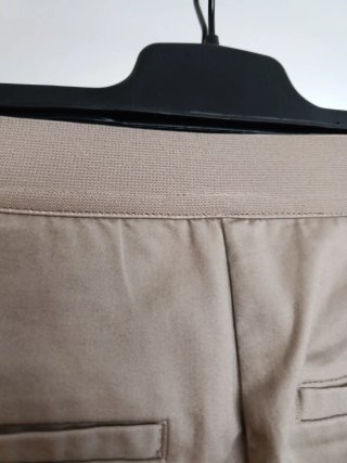 Pantalón H&M recto beige T.40