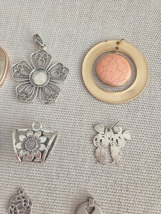 Lote 9 Colgantes Metal Dorado y Plateado