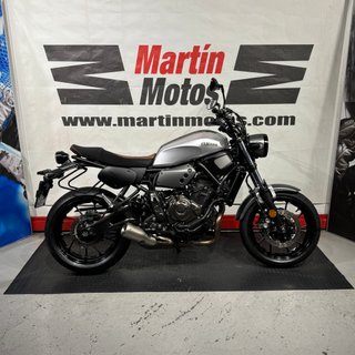 YAMAHA XSR700