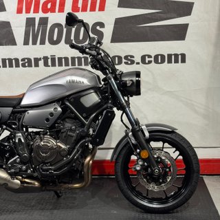 YAMAHA XSR700