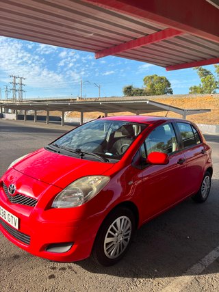 Toyota Yaris 1.0 (69CV) | Carplay + Cámara trasera