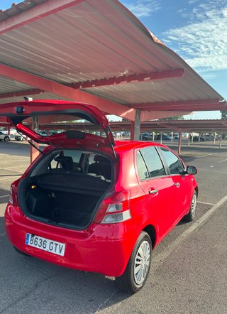 Toyota Yaris 1.0 (69CV) | Carplay + Cámara trasera