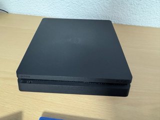 PS4 (PlayStation 4) 500GB Negra + 4 Juegos