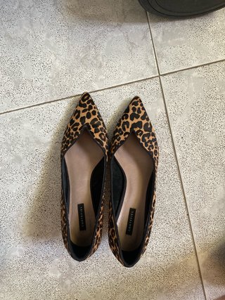 Zapatos tacon Cortefiel estampado leopardo