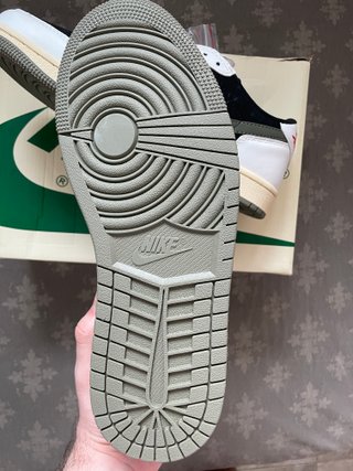 Air Jordan 1 Low Travis Scott Olive