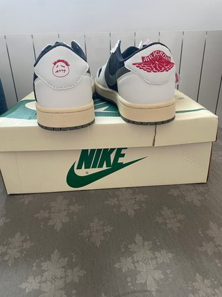Air Jordan 1 Low Travis Scott Olive