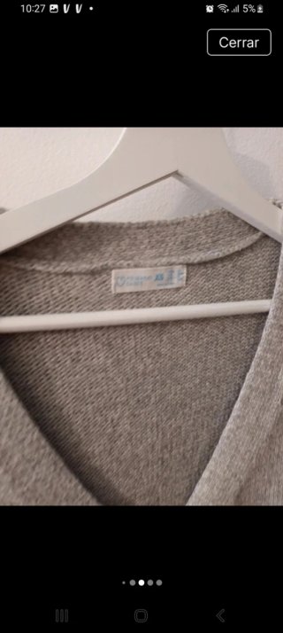 Due giacche in maglia, beige e grigia