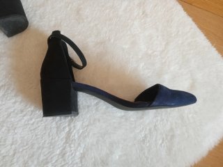 Sandalias elegantes negro y azul