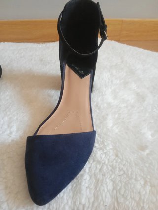 Sandalias elegantes negro y azul