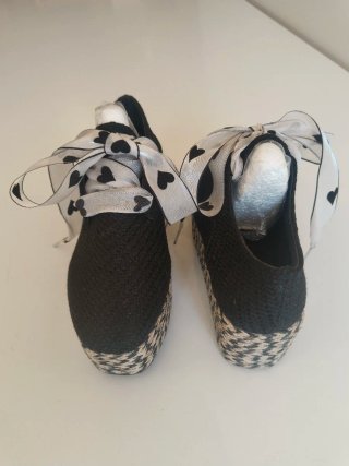 Zapatos de mujer negros plataforma NUEVOS Talla 39