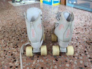 Patines de 4 ruedas blancos para niños
