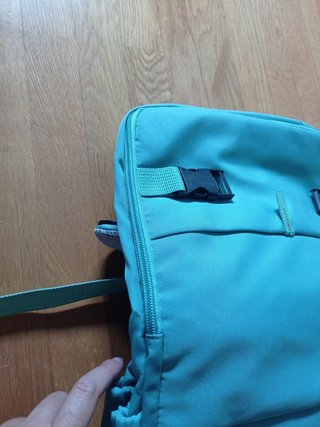 Mochila de viaje color verde azulado
