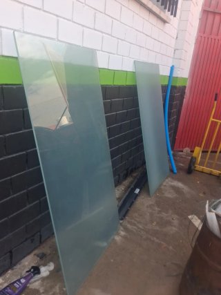 Cristal templado para mesa tengo 2 cada uno 20 eur