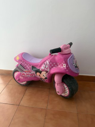 Moto correpasillos Minnie Mouse rosa