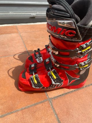 Botas de esquí Atomic competición rojas
