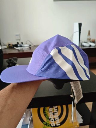 Gorra Adidas Morada Rayas Blancas