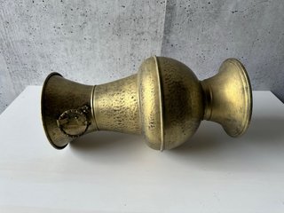 Paragüero antiguo dorado