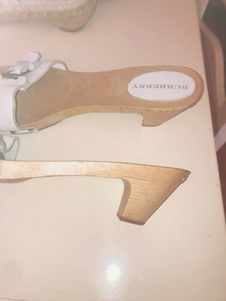 Sandalias Burberry Madera Piel Blancas