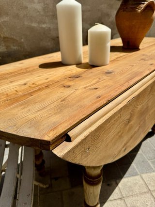 Mesa antigua ovalada francesa con alas