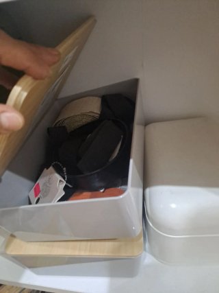 Cajas de organización de plástico, mimbre y madera