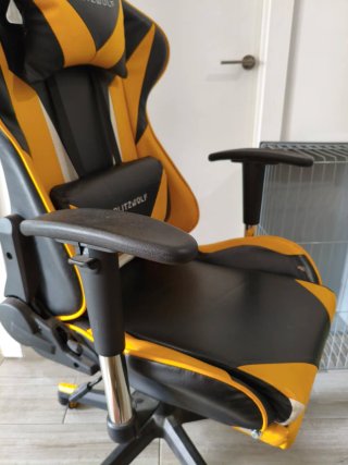Silla Gamer Blitzwolf Negra y Amarilla